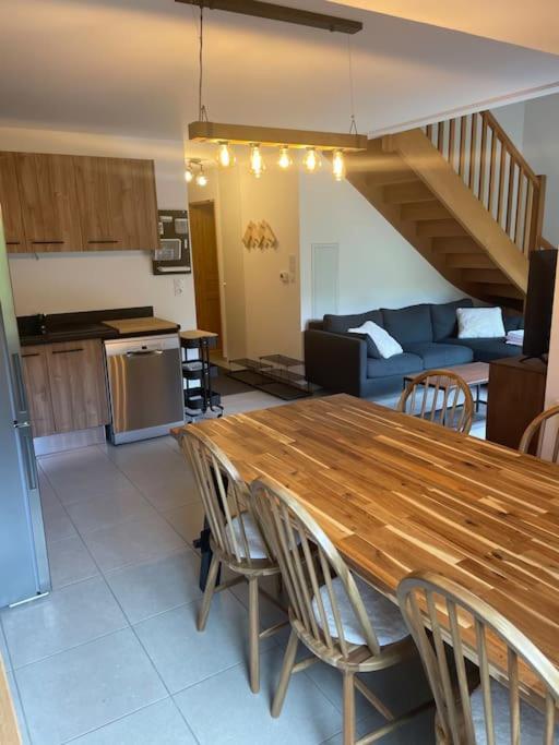 Charmant T4 Duplex Vue Montagne Луданвьель Экстерьер фото